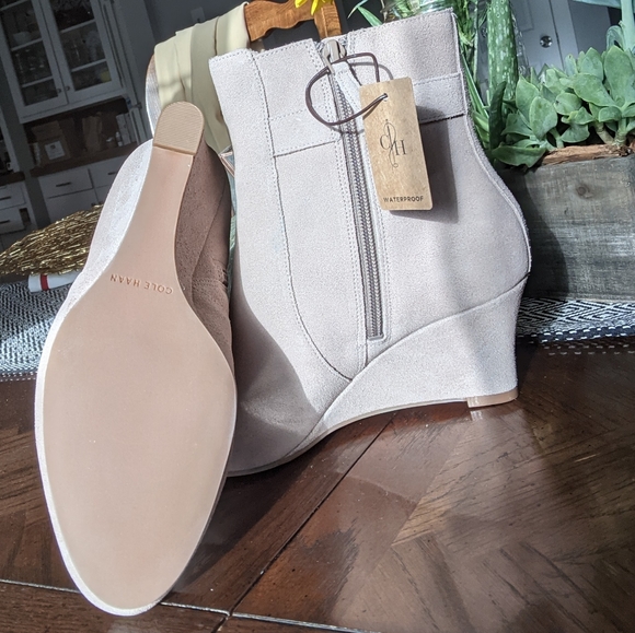 Blush Waterproof Short Boot - Picture 3 of 4